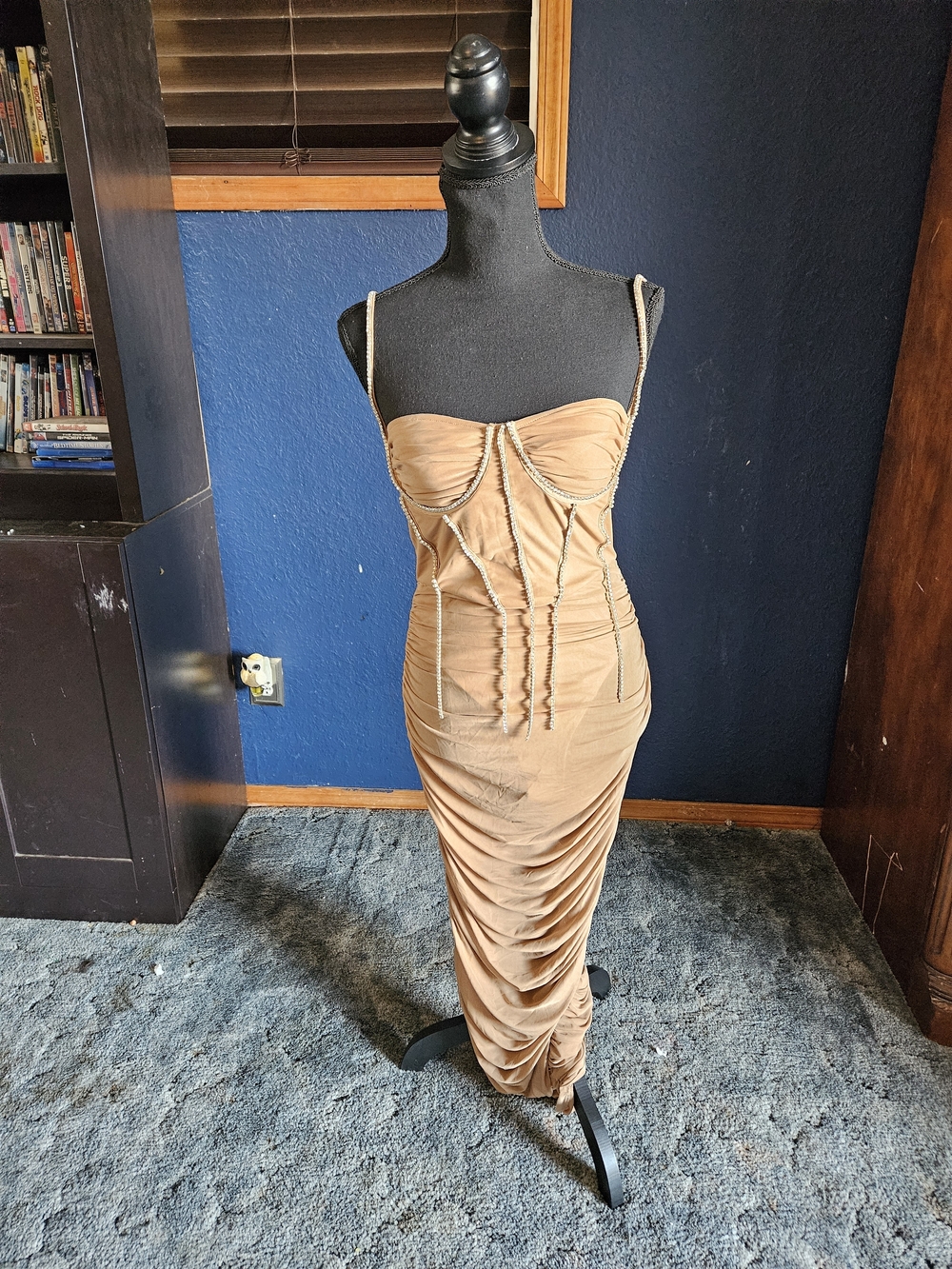 Dress DeCode Ruched Spaghetti Midi Dress in Tan with Contrast Trim bodysuit m